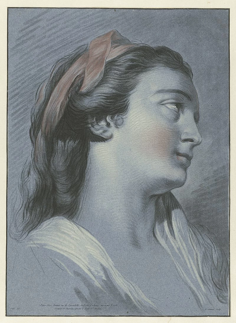 Testa di giovane donna